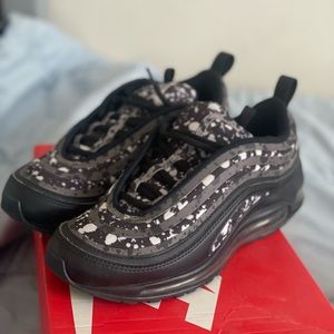 NIKE WMNS AIR MAX 97 UL '17 PRM(BLACK/BLACK-VAST GREY)